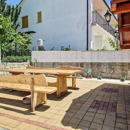 Apartamento Zora-1 By Interhome Lopar