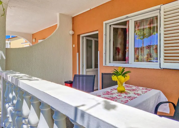 Appartamento Zora-1 By Interhome *